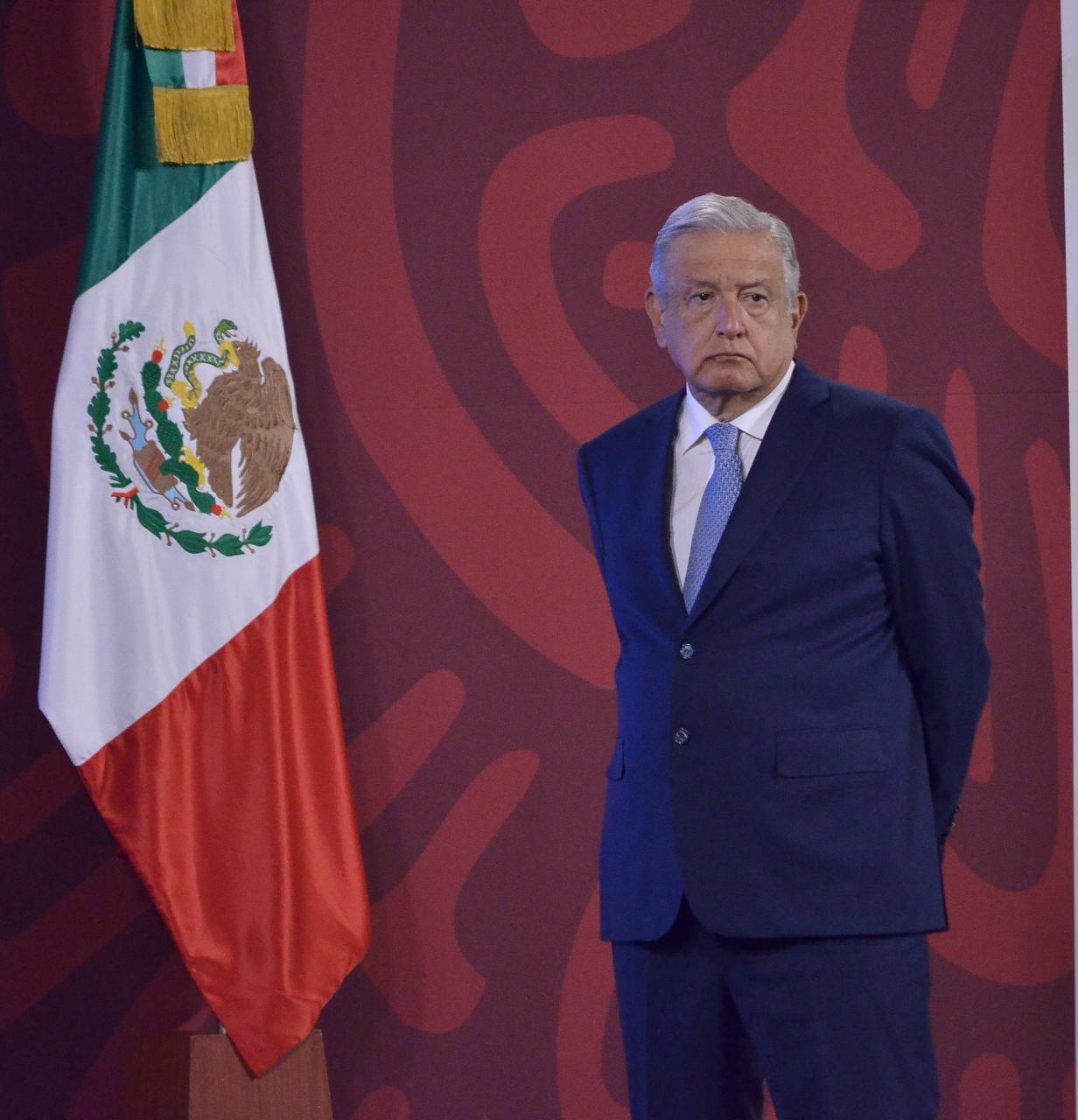 El tren Maya no se va a parar ni con amparos: López Obrador