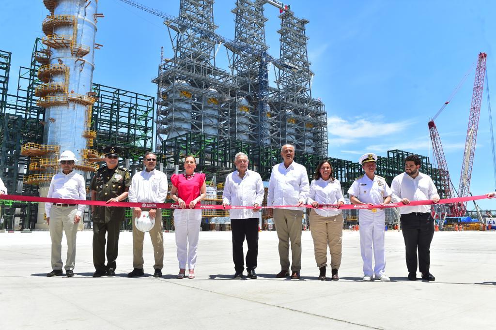 AMLO inaugura refinería de Dos Bocas