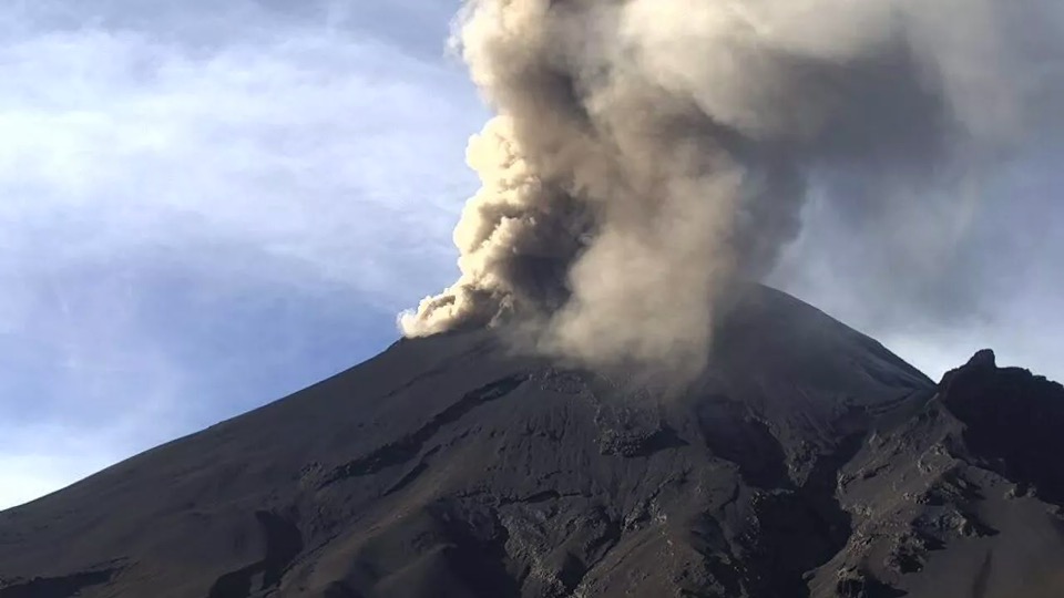 El momento exacto de la explosión del volcán Popocatépetl