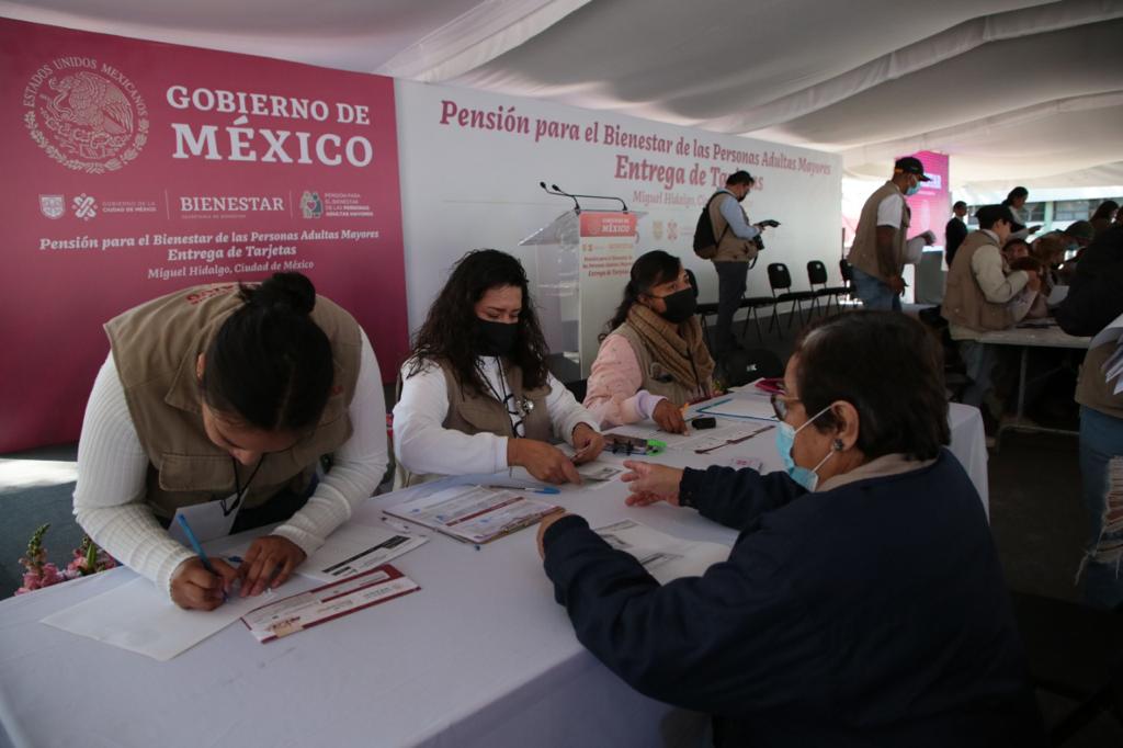 Inicia entrega de Tarjetas de Bienestar para adultos mayores en Ciudad de México