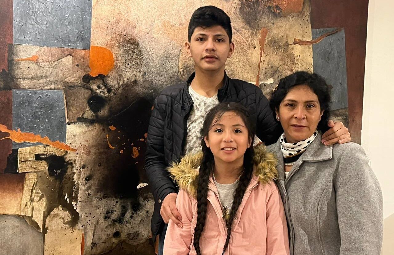 Familia de Pedro Castillo ya está en México tras otorgarles asilo