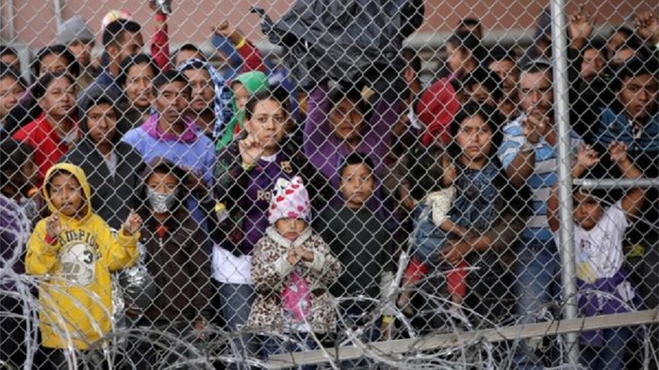 Navidad helada para migrantes varados en frontera de México con EU